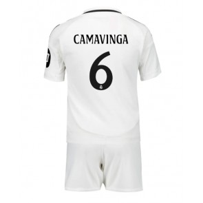 Billiga Real Madrid Eduardo Camavinga #6 Hemmatröja Barn 2024-25 Kortärmad (+ Korta byxor)